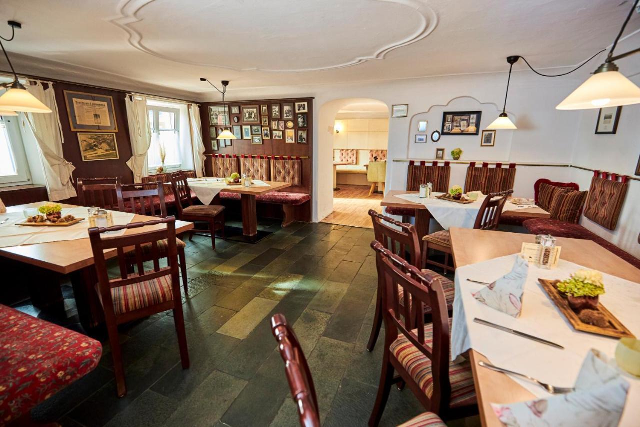 Flair Hotel Zum Schwarzen Reiter Horgau Buitenkant foto