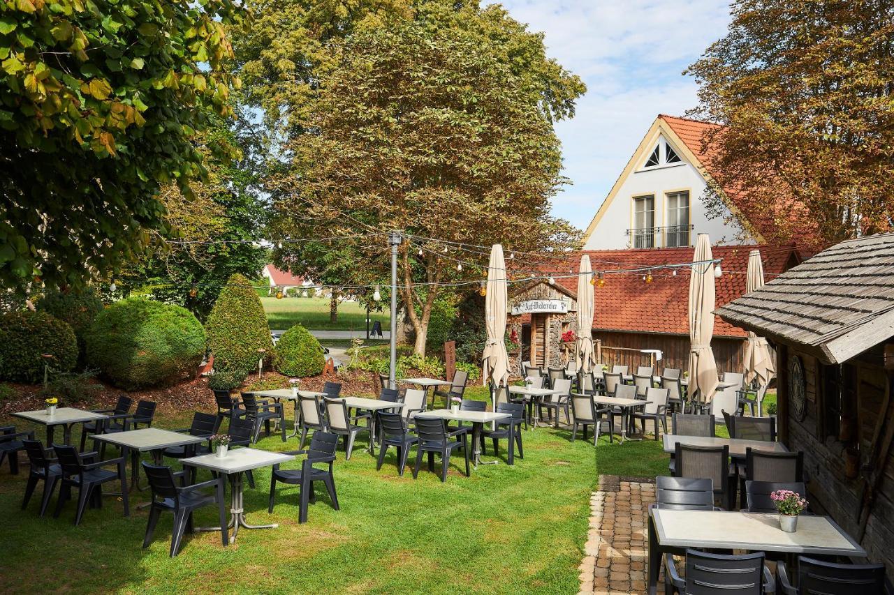 Flair Hotel Zum Schwarzen Reiter Horgau Buitenkant foto